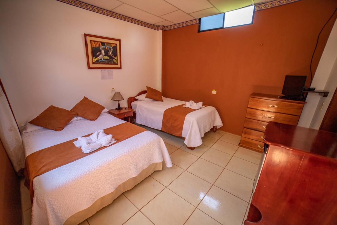 Hostal Gladismar Puerto Villamil Dış mekan fotoğraf